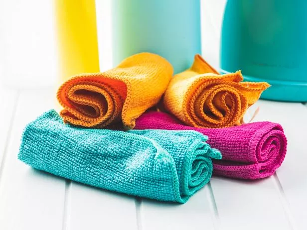 Fördelarna med att använda mikrofiberdukar när du städar
